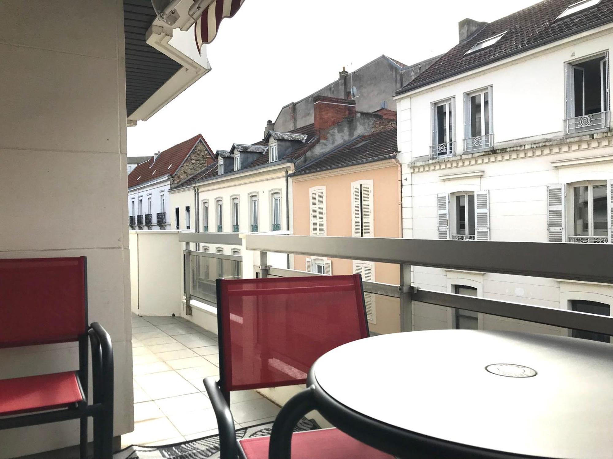 Le Sornin - Garage - Clim - Hypercentre - Terrasse Apartment Vichy Bagian luar foto